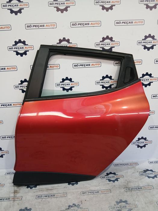 PORTA TRASEIRA ESQUERDA VERMELHO RENAULT CLIO IV 1.2 16V 2012-2022 ANO