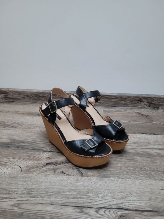 Pull&Bear koturny buty z paskami 38