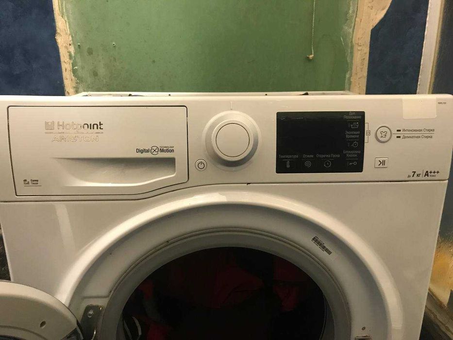 Стиральная машина Hotpoint Ariston RSPG 723
