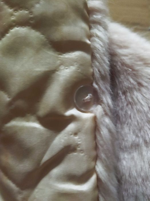 Kamizelka futerko beżowe r. 140