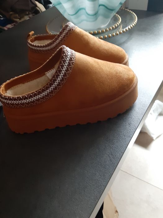 Brązowe 39 krótkie klapki śniegowce bez pięty brązowe tkanina buty tkm