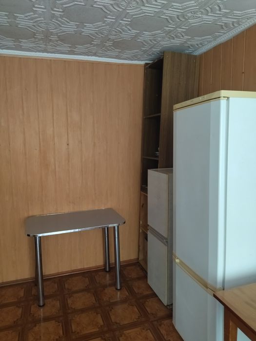 Здається кімната в гуртожитку