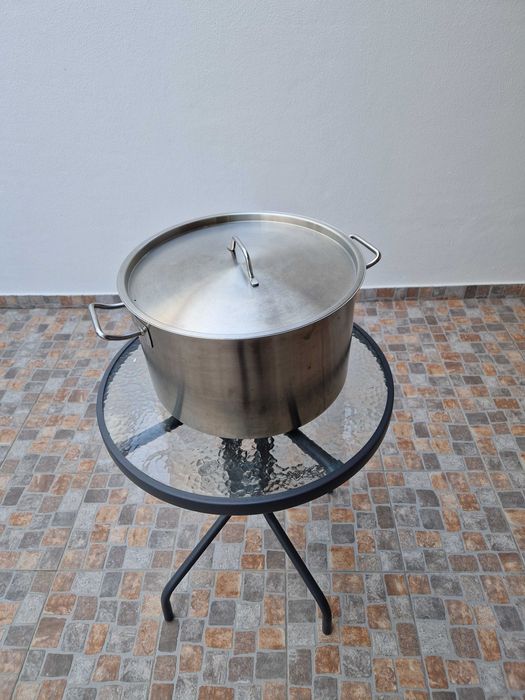 Duas caçarolas em inox, apenas 75€ (praticamente novas)