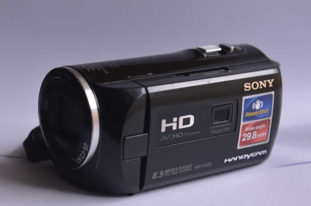 Kamera HD Sony HDR-PJ220 z projektorem