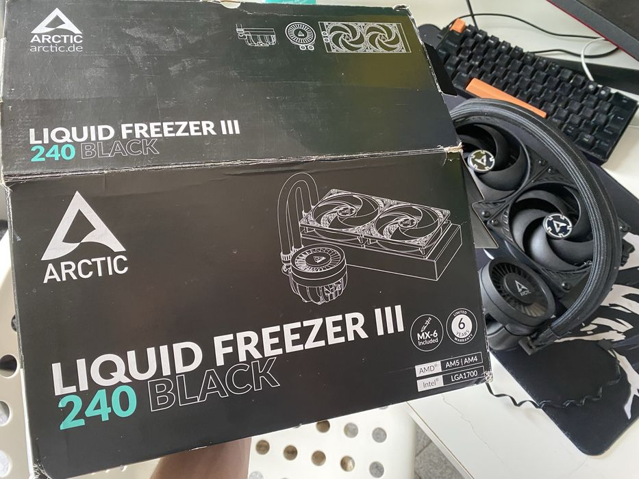 Water cooler Artic Liquid Freezer III 240mm