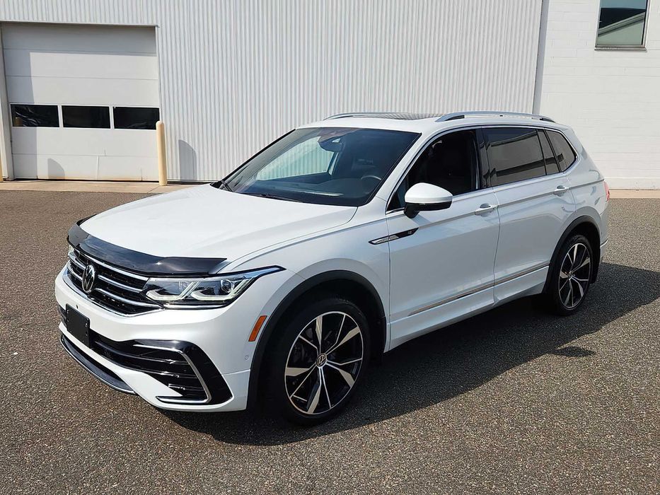 Volkswagen Tiguan SEL R-Line 4Motion      2024