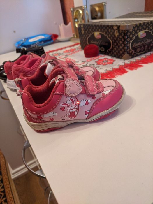 Взуття для дівчинки р 22