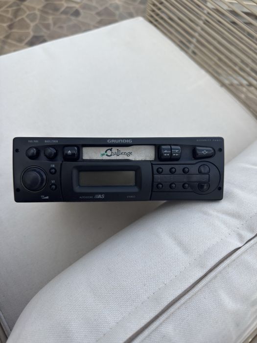 Radio Grundig citroen saxo 2001