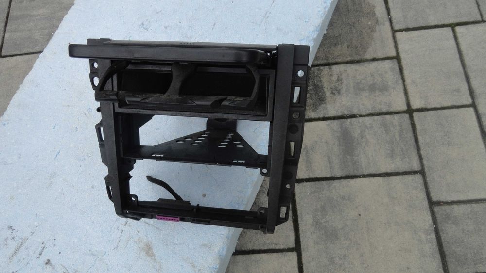 CUP HOLDER Uchwyt Na Kubki VW Golf 4 Volkswagen Golf IV Pólka Oprawka
