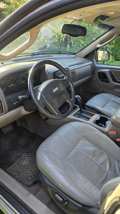 Jeep Grand Cherokee Laredo V8 4.7