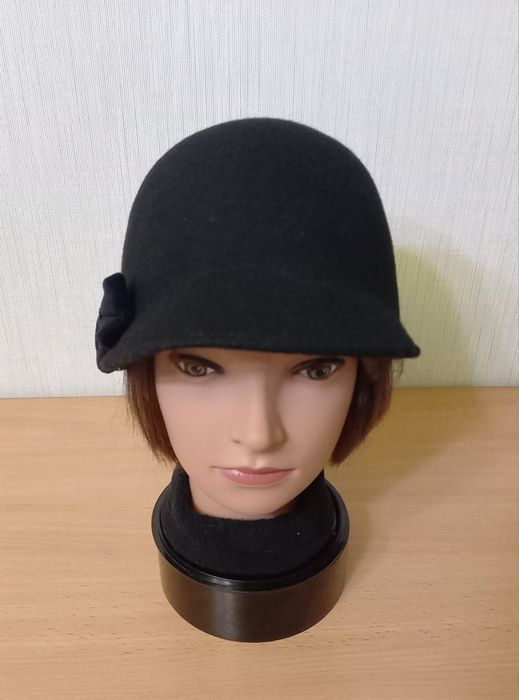 Шляпа фетровая с козырьком