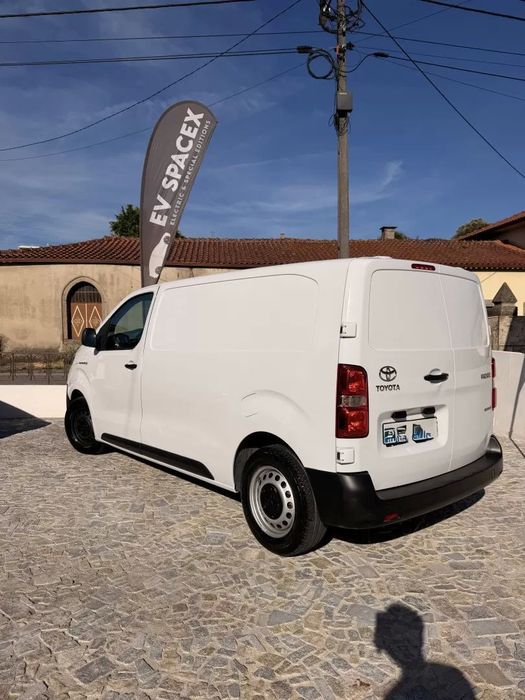 Toyota Proace Verso Electric (50 kWh) L1 (9L) Flow