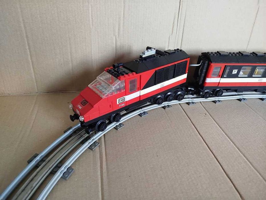 Lego 7745 12 Volt High Speed Train + 7864 12 V Transformer + 7857