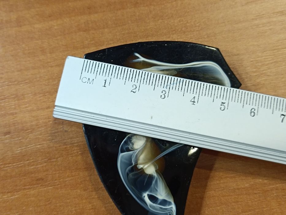 stara duża broszka z czasów PRL