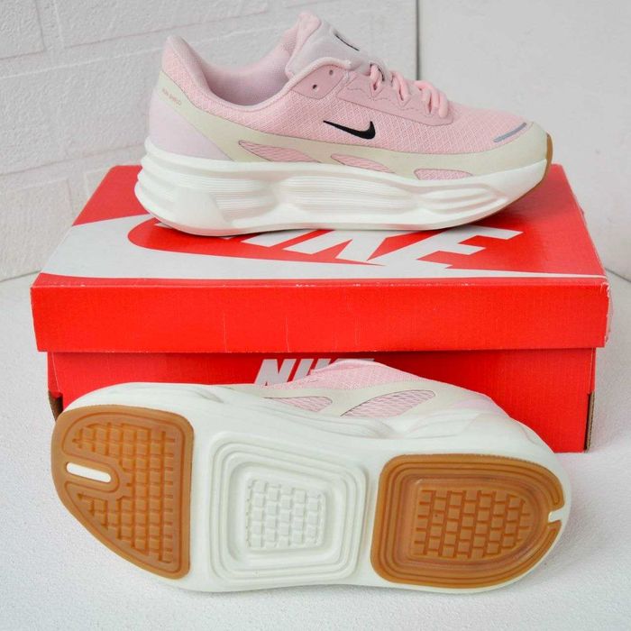 Nike Shield Comfort Ride Pink рожеві кросівки жіночі найк кроссовки кросовки
