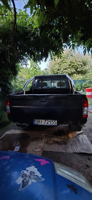 Nissan pickup D22