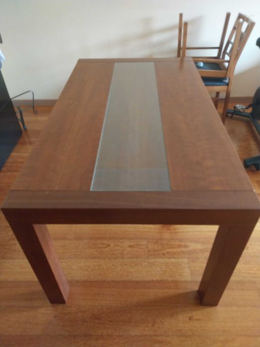 Mesa de jantar em madeira de cerejeira + 4 cadeiras
