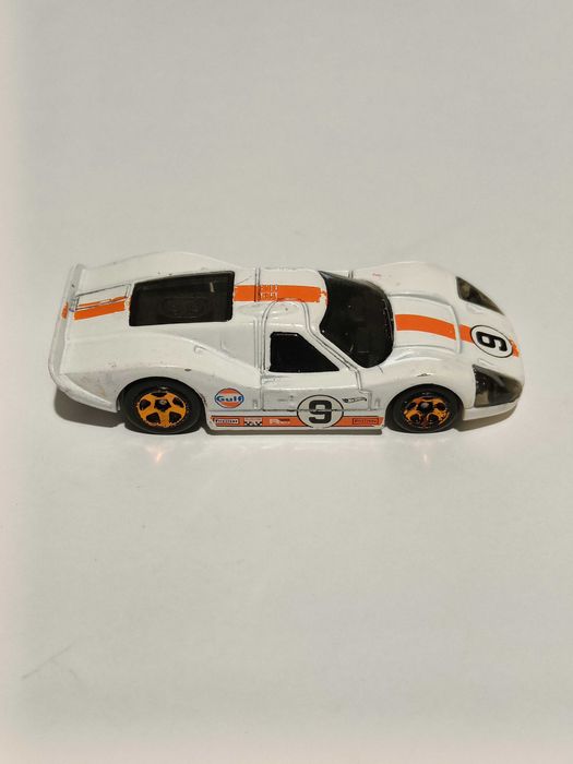 Машинка Базовая Hot Wheels 1967 Ford GT40 Mk.IV GRX30 1:64 2020 White
