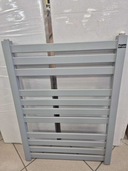 Grzejnik łazienkowy, drabinka srebrny mat 730x535