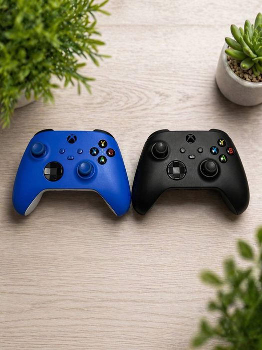 Xbox series X 1TB - FIFA 25 + 2 геймпада