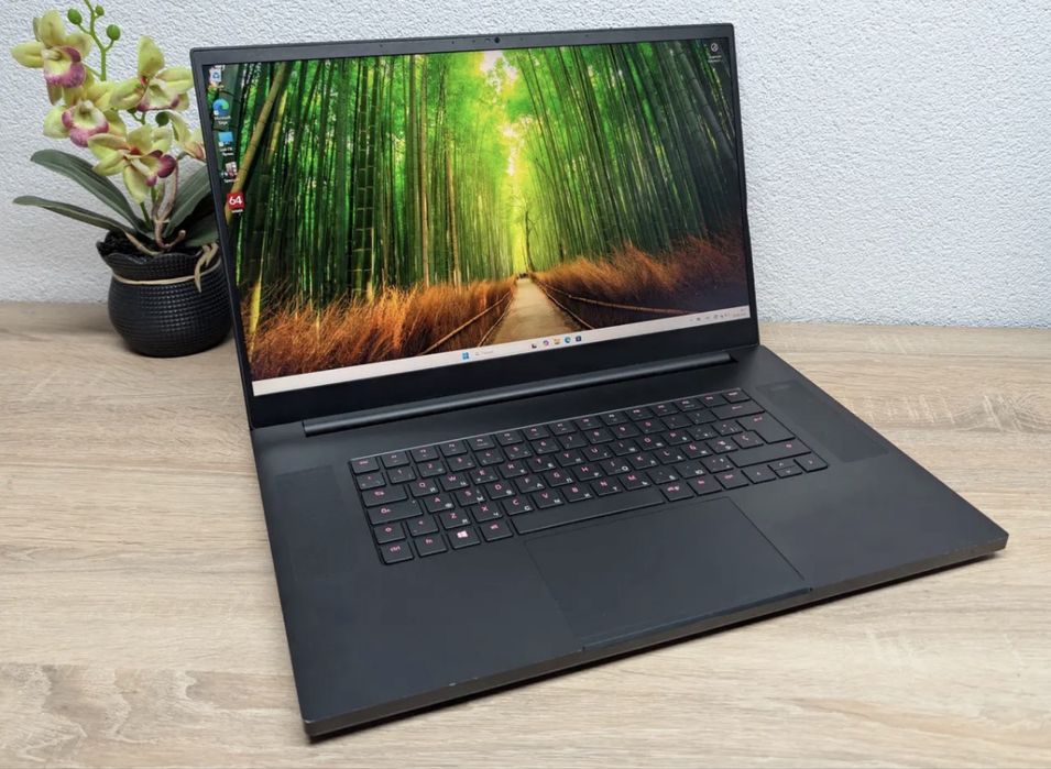 Ноутбук Razer Blade RZ09-0406;17 Full HD,Core i7-11800H,16 GB DDR4, GeForce RTX 3060 6Gb, SSD 1Tb Б/В