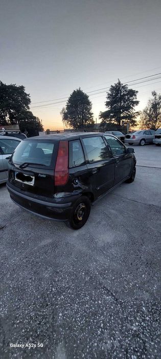 PARA PEÇAS Fiat Punto 1.2 de 1999 a Gasolina com boa mecânica