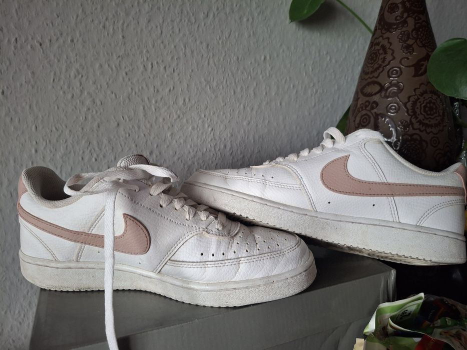 Nike  buty sportowe damskie 39