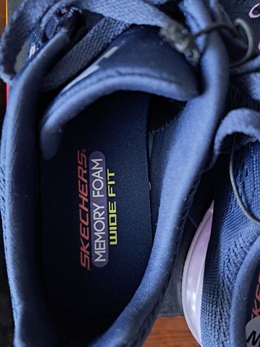 Продам кросівки привезені з Америки