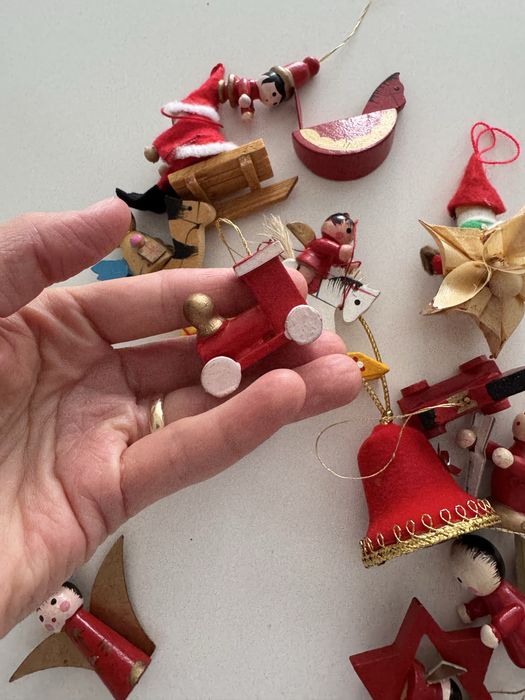 Drewniane świąteczne ozdoby na choinke  20 sztuk