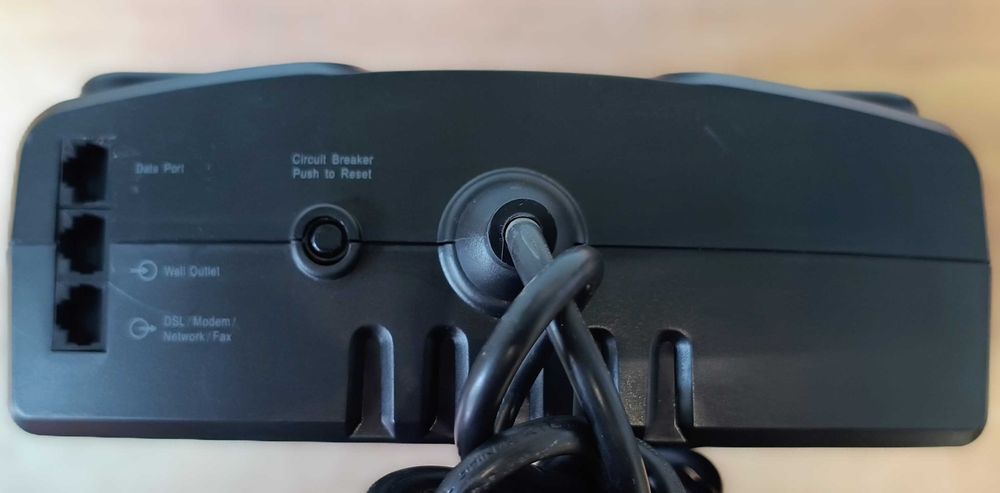 ДБЖ APC BackUPS ES700 BE700G-RS (б/у)