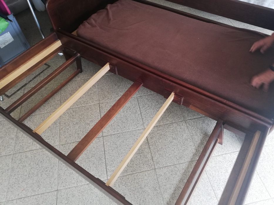 Bicama em madeira maciça | abre para cama de casal