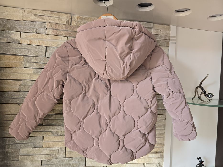 Куртка Zara , 122 см