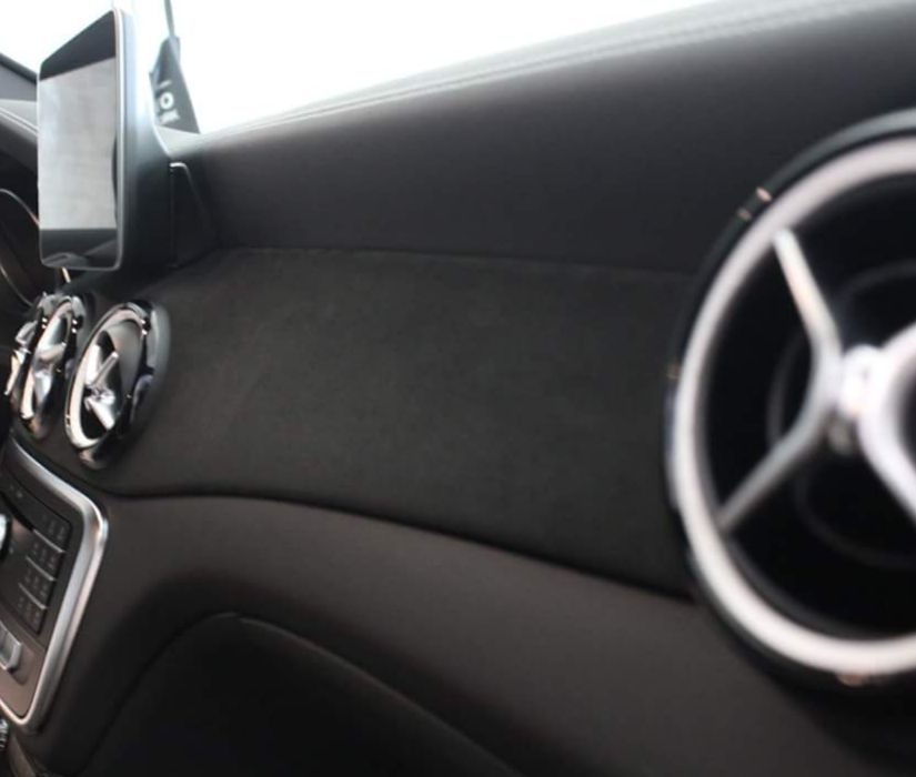 Friso tablier CLA GLA Classe A Mercedes X156 W117 W167 AMG alcantara