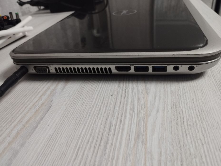 Dell Inspiron 5520 i3 8/120gb