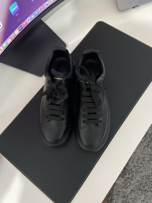 Tenis Alexander Mqueen Preta