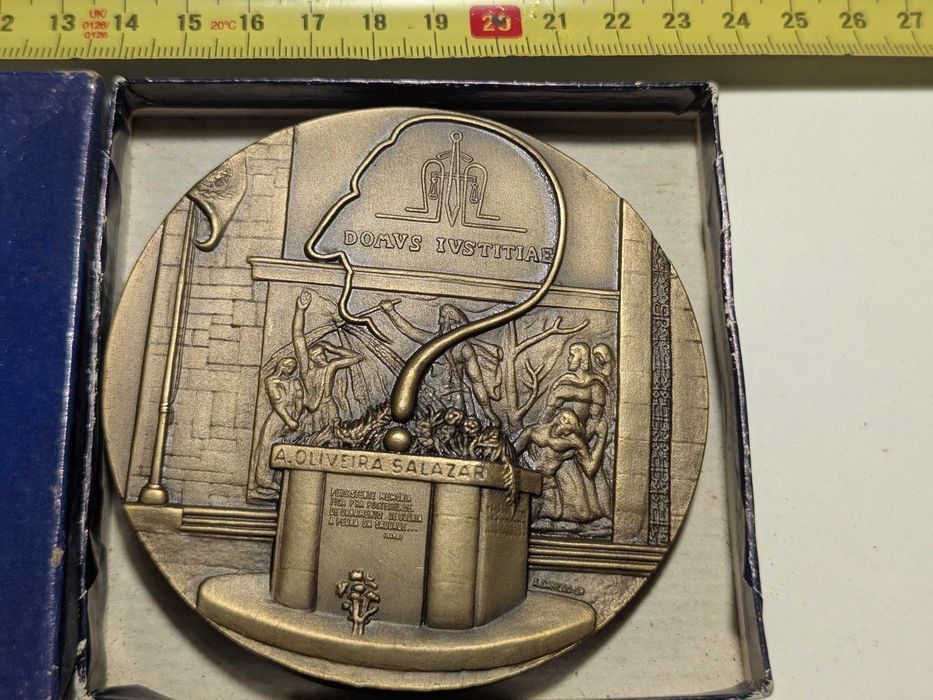 MEdalha de bronze de Salazar