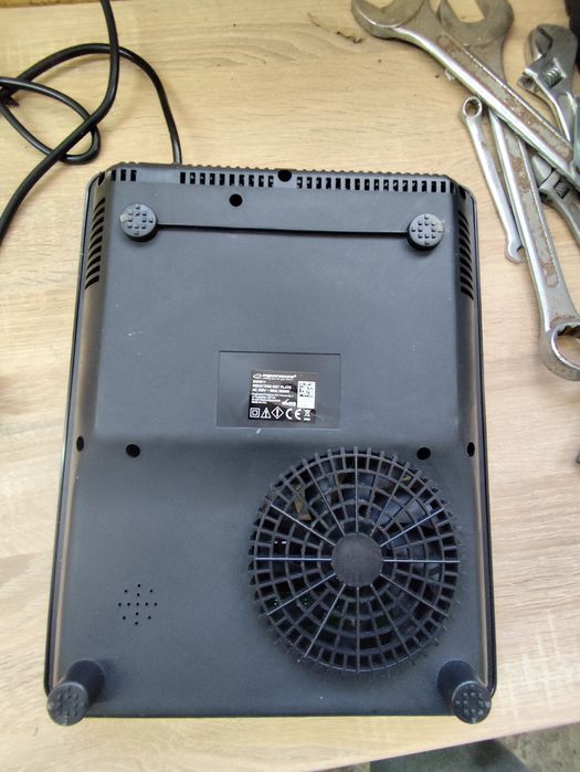 Kuchenka  płyta  INDUKCYJNA ELEKTRYCZNA 2000W 230v esperanza