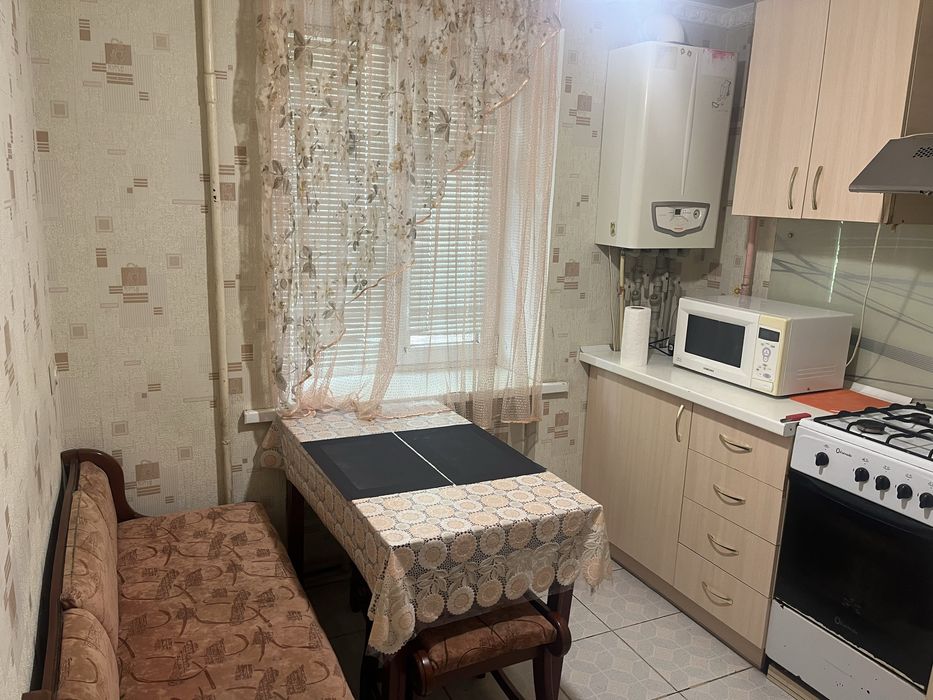 Гарна 2х кімнатна квартира навпроти лікарні Святого Лу