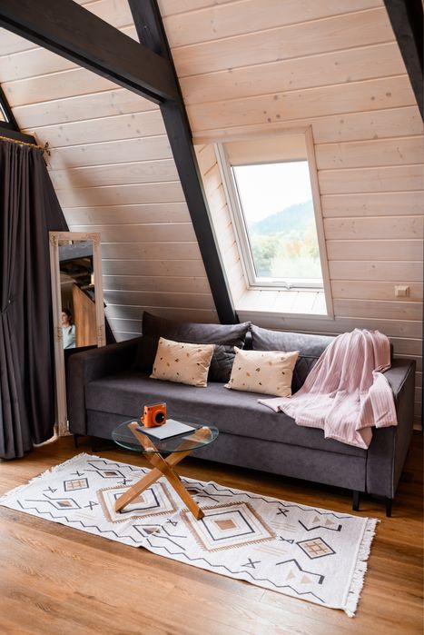 Подобова оренда будинку,шале,афрейм,апартаменти,трикутний дім в Карпат