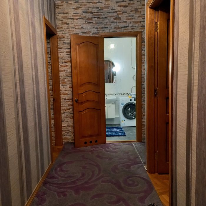 Посуточно 2- раздельная сталинка, Бессарабка, ул.Шота Руставели