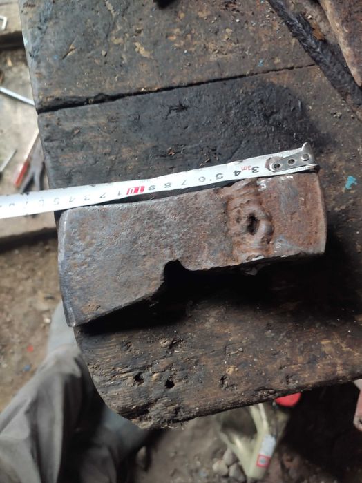 Сокира під відновлення