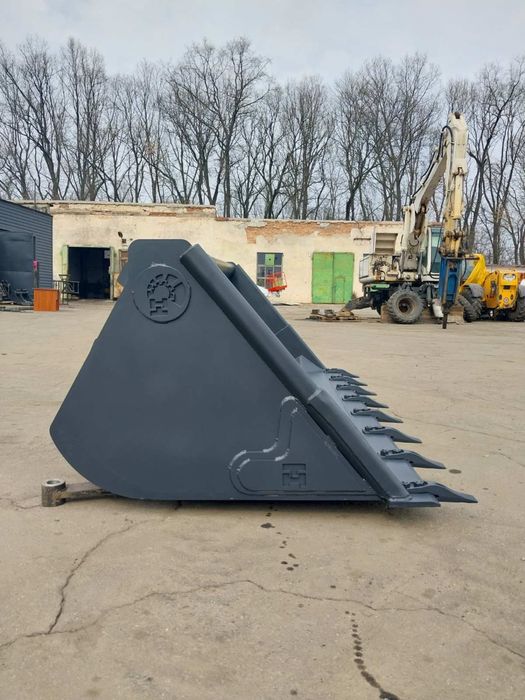Строительный ковш JCB с зубами