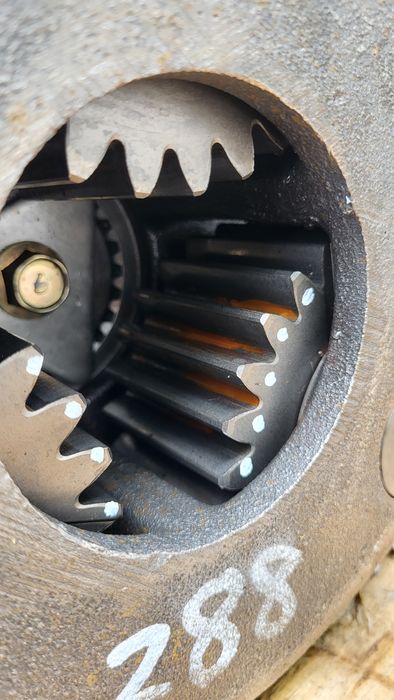 Zwolnica tył M9650  Kubota M128