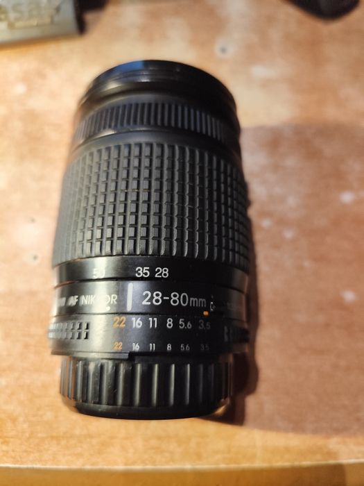 Objetiva Nikon 28-80mm