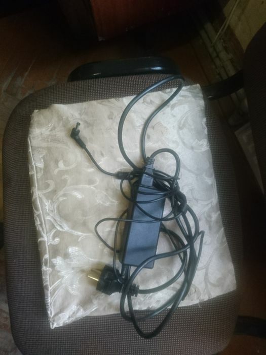 Ноут."Fujtsu AH512"на запчастини,відновлення або розбір робочий.Оновл.