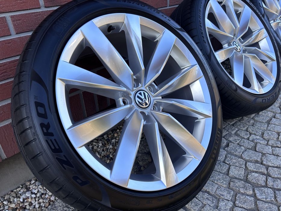 Koła lato 3G8 CHENNAI VW Arteon Passat 245/40 R19 Pirelli 5x112 8Jx19