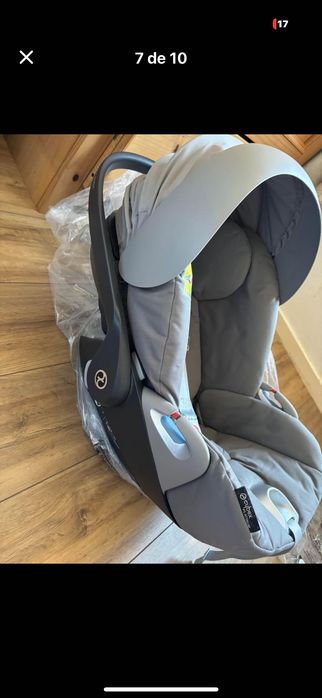 Ovinho Cybex com base giratória.