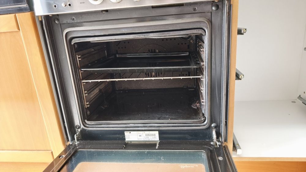 Forno elétrico a funcionar