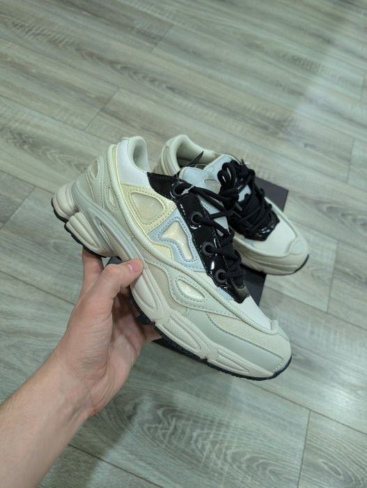 Кросівки білі Adidas Raf Simons Ozweego 3  43
