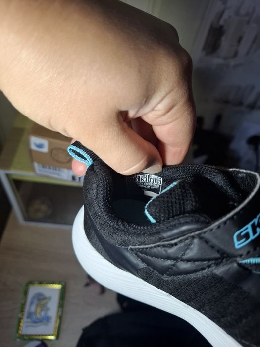 Кросівки Skechers 26 розмір.
